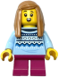 Preview: LEGO City Mädchen Minifigur mit blauem Winterpullover Vorderseite