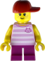Preview: LEGO Minifigur Mädchen mit Katzen Shirt und Cap vorne